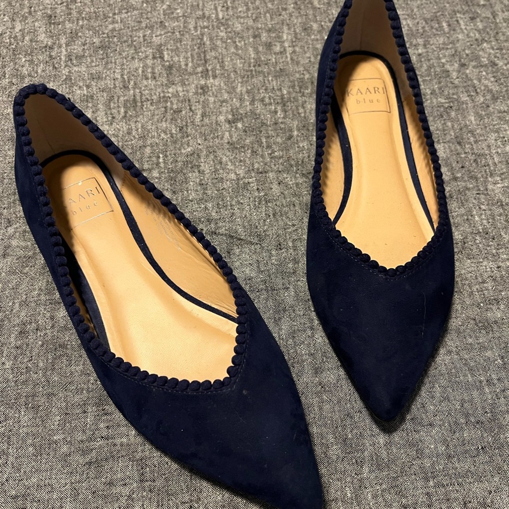 Kaari blue flats